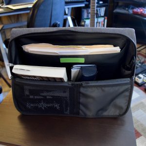 evernote-triangle-bag-with-support